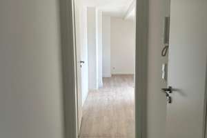 Charmante Dachgeschosswohnung mit Wohlfühl-Bad – ideal für Azubis & Studierende in Bochum-Grumme – Uhlandstraße 8, 44791 Gleisdreieck, Bochum – Vorschaubild 3
