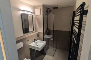 Möbliertes Neubau-Apartment im Herzen Stuttgarts – Stilvoll. Zentral. Sofort bezugsfrei. – Paulinenstraße 14-16, 70178 Karlshöhe, Stuttgart – Vorschaubild 8