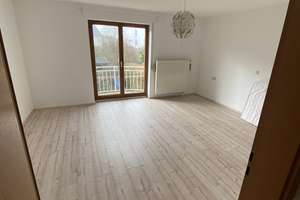Das Reihenhaus liegt in hervorragender ruhiger Lage im Berkacher Grund in Ehingen. – Primelweg 8, 89584 Ehingen (Donau) – Vorschaubild 24