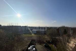 Traumwohnung mit Charakter – 4 Räume, Denkmalflair & Ausblick über Chemnitz – Die vollständige Adresse der Immobilie erhältst du vom Anbieter., 9113 Schloßchemnitz, Chemnitz – Vorschaubild 2