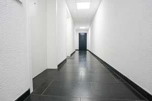 All Inclusive Mitten in Stuttgart: Möblierte Wohnung mit Gartenanlage und Tiefgaragenstellplatz – Nordbahnhofstr. 15, 70191 Am Pragfriedhof, Stuttgart – Vorschaubild 16