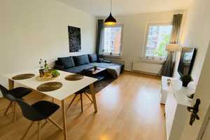 *City Apartment* 2 Zimmer-Apartment Möbliert All-In* – Düsseldorf – Vorschaubild 1
