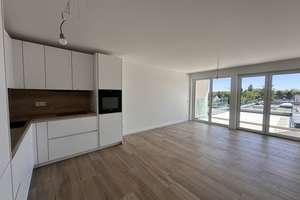 NEUBAU - Helle 4-Zimmer-Wohnung mit EBK und großer Sonnen-Terrasse – Ludenberger Straße 21, 40629 Ludenberg, Düsseldorf – Vorschaubild 4