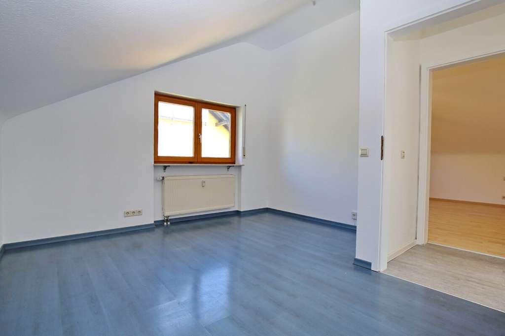 Immobilie in Sinzheim - Schöne 3-Zi.-DG-Wohnung in Sinzheim-Vormberg - Bild 4