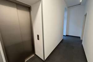 Im Zentrum von Wiesbaden: Möblierte 2-Zimmer-Wohnung mit Einbauküche – Bärenstr. 1-3, 65183 Mitte, Wiesbaden – Vorschaubild 9