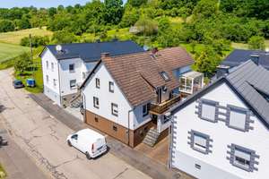 Sofort verfügbar! Großzügiges Einfamilienhaus in ruhiger Ortsrandlage von Reiskirchen OT – Die vollständige Adresse der Immobilie erhältst du vom Anbieter., 35447 Reiskirchen – Vorschaubild 2