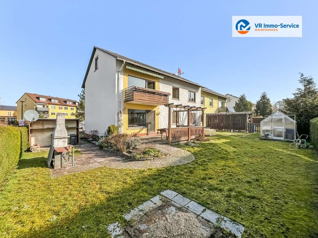 Immobilie in Kitzingen - Ein Haus, viele Möglichkeiten – Zweifamilienhaus mit Garten - Bild 0