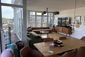 Penthouse mit Spreeblick ,60qm Rooftop-Terrasse, Klimaanlagen, Aufzug – Stralauer Allee 17, 10245 Friedrichshain, Berlin – Vorschaubild 10