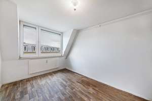 Stilvolle Dachgeschoss Wohnung in Bestlage der Maxvorstadt – Die vollständige Adresse der Immobilie erhältst du vom Anbieter., 80333 Universität, München – Vorschaubild 2