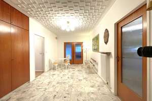 Bezugsfrei: Stilvoller Bungalow am Waldrand – 280 m² Wohn-/Nutzfläche – Die vollständige Adresse der Immobilie erhältst du vom Anbieter., 12307 Lichtenrade, Berlin – Vorschaubild 16