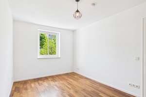 Ruhe, Garten, Lebensqualität: Attraktive 4-Zimmer-Wohnung in Waldtrudering – Die vollständige Adresse der Immobilie erhältst du vom Anbieter., 81827 Waldtrudering, München – Vorschaubild 6