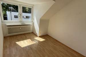 Helle 3 Zi. DG Wohnung in Aachen -Brand – Die vollständige Adresse der Immobilie erhältst du vom Anbieter., 52078 Brand, Aachen – Vorschaubild 12