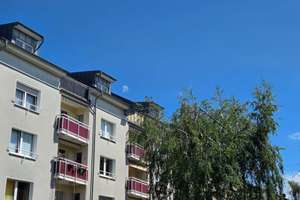 Geräumig & Leerstehend | 4 Zi.-Dachgeschoss-Wohnung+Dachterrasse | ruhiger Lage Enkheim nähe U-Bahn – 60388 Bergen-Enkheim, Frankfurt am Main – Vorschaubild 9