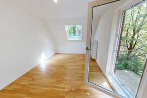 Zuhause mit Stil – Modernisierte 2-Zimmer- Wohnung mit Balkon – Hamburg – Vorschaubild 3