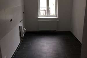 Helle, gut geschnittene 4-Zimmer-Wohnung mit Balkon in ruhiger Seitenstraße – Georg-Schumann-Straße 130, 4155 Gohlis-Süd, Leipzig – Vorschaubild 2
