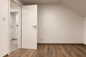 3-Zimmer-Dachgeschosswohnung in Kupferdreh – Die vollständige Adresse der Immobilie erhältst du vom Anbieter., 45257 Kupferdreh, Essen – Vorschaubild 10