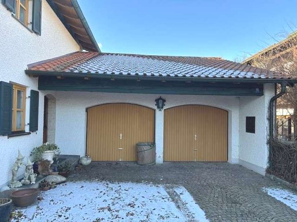 Immobilie in Winhöring - Wunderschönes freistehendes Einfamilienhaus im Landhausstil  mit großem Garten - Bild 3