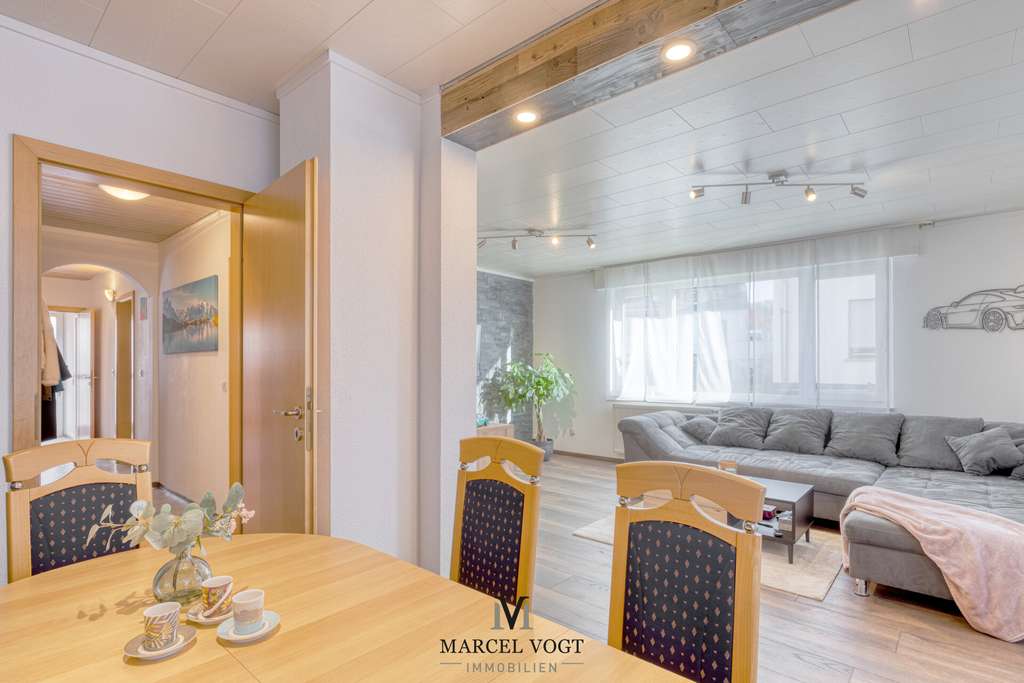 Immobilie in Frickenhausen - Familienfreundliche 4,5-Zimmer-Wohnung mit zwei Terrassen - Bild 3