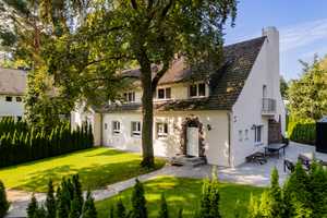 Große Familienvilla mit Seeblick in absoluter Toplage am Großen Wannsee – Berlin – Vorschaubild 2