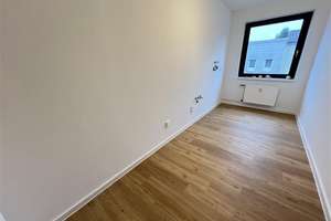 Erstbezug nach Kernsanierung: Charmante 2,5-Zimmer-Dachgeschosswohnung mit Wohlfühlfaktor – Kapellenstraße 36, 22117 Billstedt, Hamburg – Vorschaubild 5