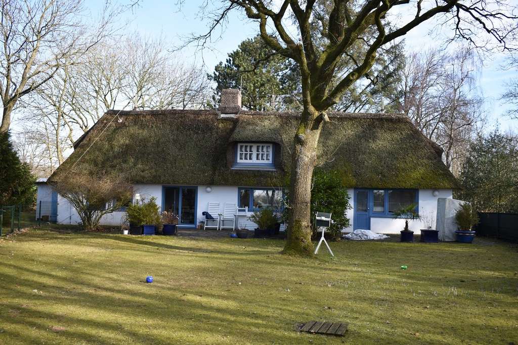 Immobilie in Bordelum - Reetdachhaus mit Baugrundstück in Nordseenähe - Bild 1