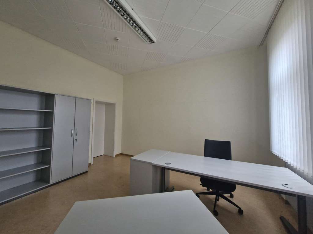 Immobilie in Saarlouis - Charaktervolles Pfarrheim in zentraler Lage von Neuforweiler - Bild 1