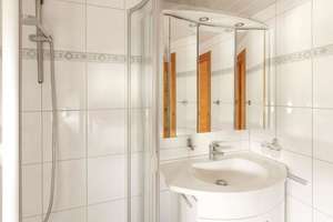 Reihenmittelhaus mit Garten, Sauna und Außenstellplatz in Weilimdorf – Die vollständige Adresse der Immobilie erhältst du vom Anbieter., 70499 Weilimdorf (Ortsteil), Stuttgart – Vorschaubild 9