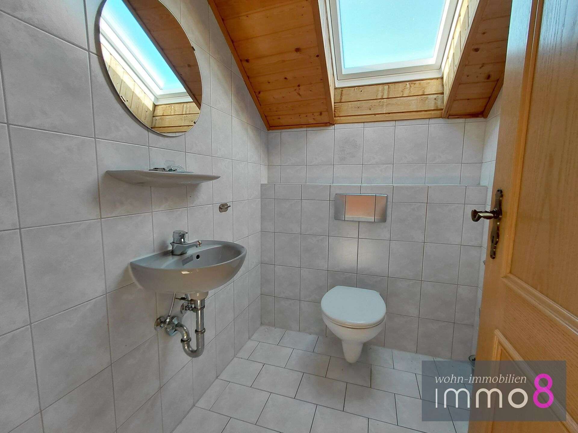 Immobilie in Karlskron - Natur pur bei Ingolstadt - Ruhige DG-Wohnung mit 3 Zimmern - Bild 2