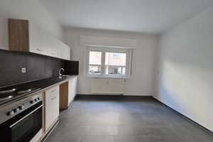 Schön renovierte 2-Zi.-Whg. mit EBK, Balkon in Pforzheim- Zentrumsnah
