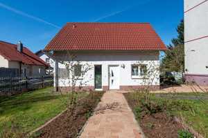 Exklusives Einfamilienhaus mit Charme und Modernität auf gepflegtem Grundstück mit 2 Stellplätzen – Berlin – Vorschaubild 1