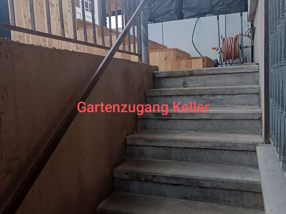 Kellerausentreppe