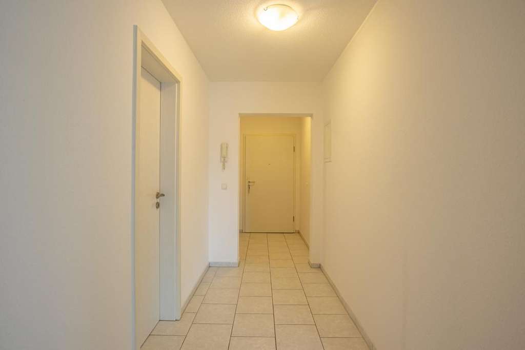 Immobilie in Ihringen - Zentral gelegene 3-Zimmer-Eigentumswohnung mit überdachtem Balkon und Stellplatz - Bild 3