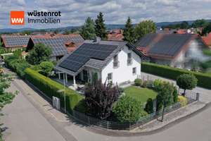 Sonniges und ruhiges Familienidyll – EFH mit herrlichem Garten, Doppelgarage & PV-Anlage in Aholfing – Die vollständige Adresse der Immobilie erhältst du vom Anbieter., 94345 Aholfing – Vorschaubild 1