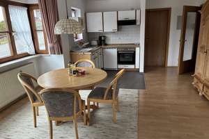Renovierte 2-Zimmer-Wohnung in Burgberg