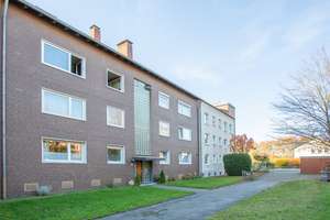 Sehr gepflegtes Mehrfamilienhaus mit neun Balkonen in genial ruhiger Lage – Die vollständige Adresse der Immobilie erhältst du vom Anbieter., 45886 Ückendorf, Gelsenkirchen – Vorschaubild 2