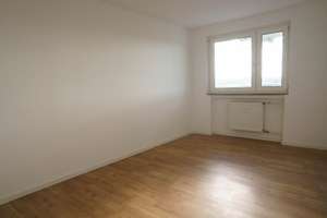 Ohne Makler & Bezugsfrei: Renovierte 3-Zimmer-Wohnung im 12. OG mit Sonnenbalkon und Blick ins Grüne – Mönchfeldstraße 110, 70378 Mönchfeld, Stuttgart – Vorschaubild 13