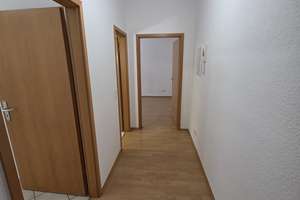 Frisch gestrichene Wohnung mit zwei Zimmern im Stadtfeld Ost Ost – Harsdorfer Straße 10, 39108 Stadtfeld Ost, Magdeburg – Vorschaubild 1