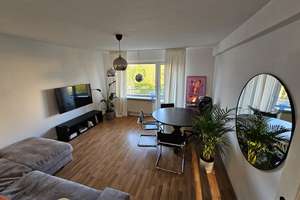 Schöne & helle 2-Zimmer-Wohnung mit Süd-/Westbalkon in Lindenthal – direkt am Stadtwald – Die vollständige Adresse der Immobilie erhältst du vom Anbieter., 50931 Lindenthal (Ortsteil), Köln – Vorschaubild 1