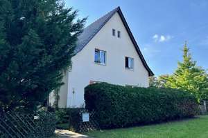 Charmantes Mehrgenerationenhaus – Großzügiges Grundstück in ruhiger Lage