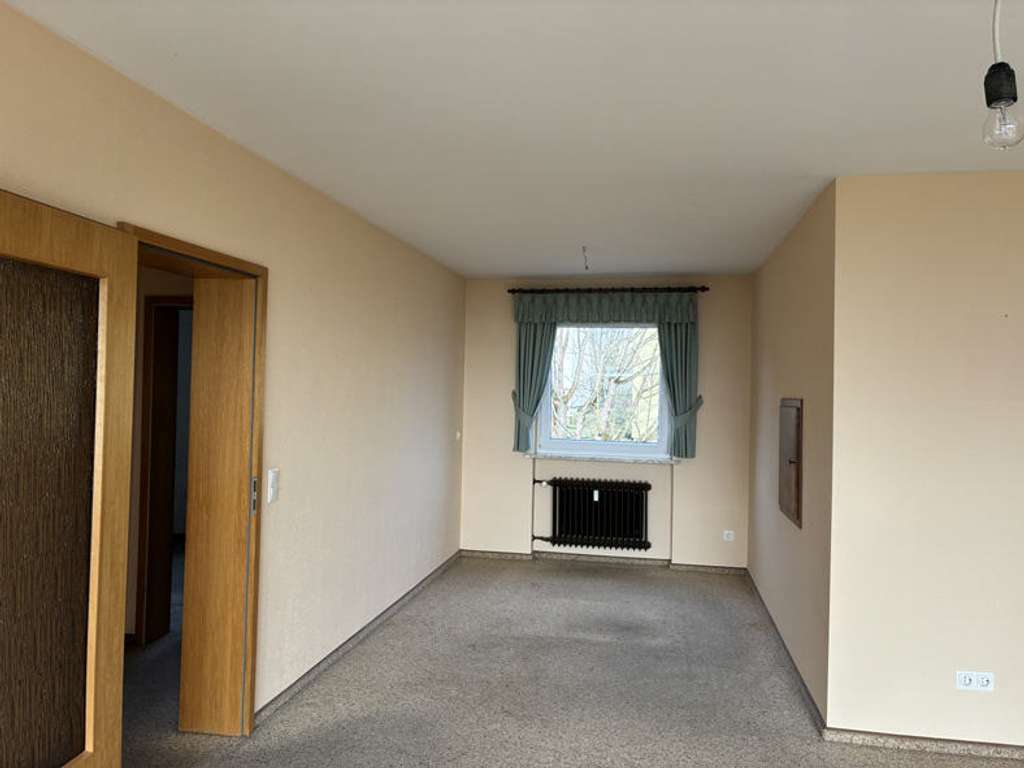 Immobilie in Einbeck - Weitblick inklusive - Wohnkomfort mit Balkon! - Bild 2