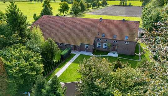 Bild von Bauernhaus mit Scheune und traumhaftem Weitblick in Sackgassenlage