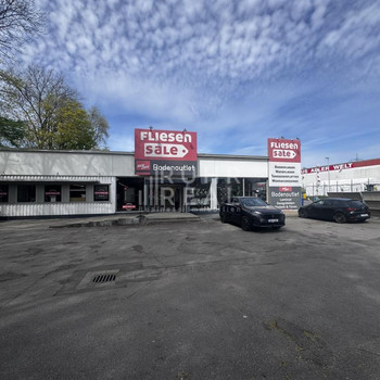 Flexibel nutzbare Lagerflächen | an der A40 | 3 Rampentore 