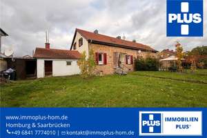 HOMBURG; GEPFLEGTES EINFAMILIENHAUS MIT GARTEN IN ORTSRANDLAGE – Die vollständige Adresse der Immobilie erhältst du vom Anbieter., 66424 Homburg – Vorschaubild 1