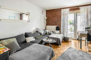 Helle 3-Zimmer-Wohnung mit Balkon, Garage und Tageslichtbad