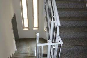 direkt neben der UNI / WG geeignete, großzügige 2 Zi. Wohnung mit Wohnküche / EBK zu vermieten – Kaulenberg 4, 6108 Altstadt, Halle (Saale) – Vorschaubild 3