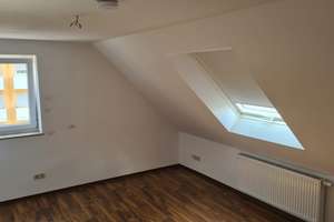 Helle 2-Zimmer Dachgeschosswohnung in Augsburg/Pfersee – Die vollständige Adresse der Immobilie erhältst du vom Anbieter., 86157 Pfersee-Süd, Augsburg – Vorschaubild 2