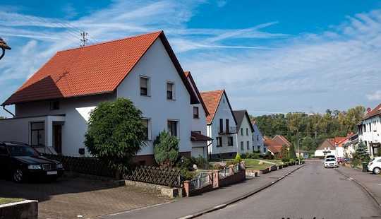 Bild von Einfamilienhaus nebst Garage - provisionsfrei