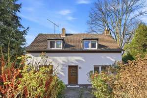 Einfamilienhaus im Dornröschenschlaf sucht Sie als neue Eigentümer!