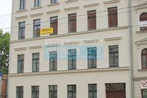 Gohlis-Süd * Bezugsfreie ETW in zentraler Lage * Tageslichtbad * dunkles Laminat * Südbalkon
