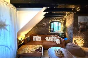 ++Einzigartiges Loft-Flair: 2,5-Zimmer-Dachgeschosswohnung in historischer Weberei ++